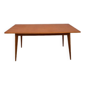 Table de style scandinave rectangulaire