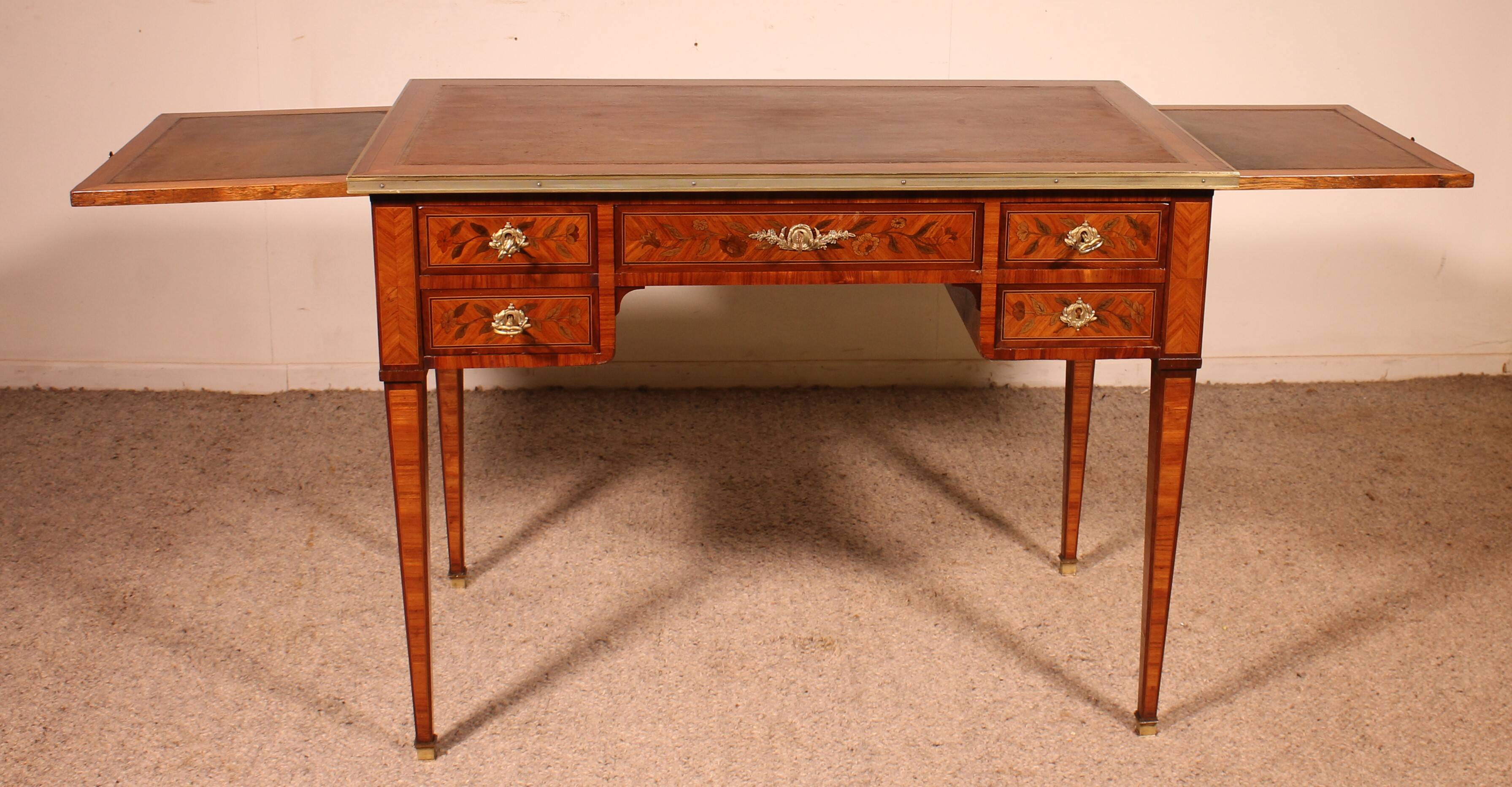 Bureau Plat Louis XVI En Bois De Rose