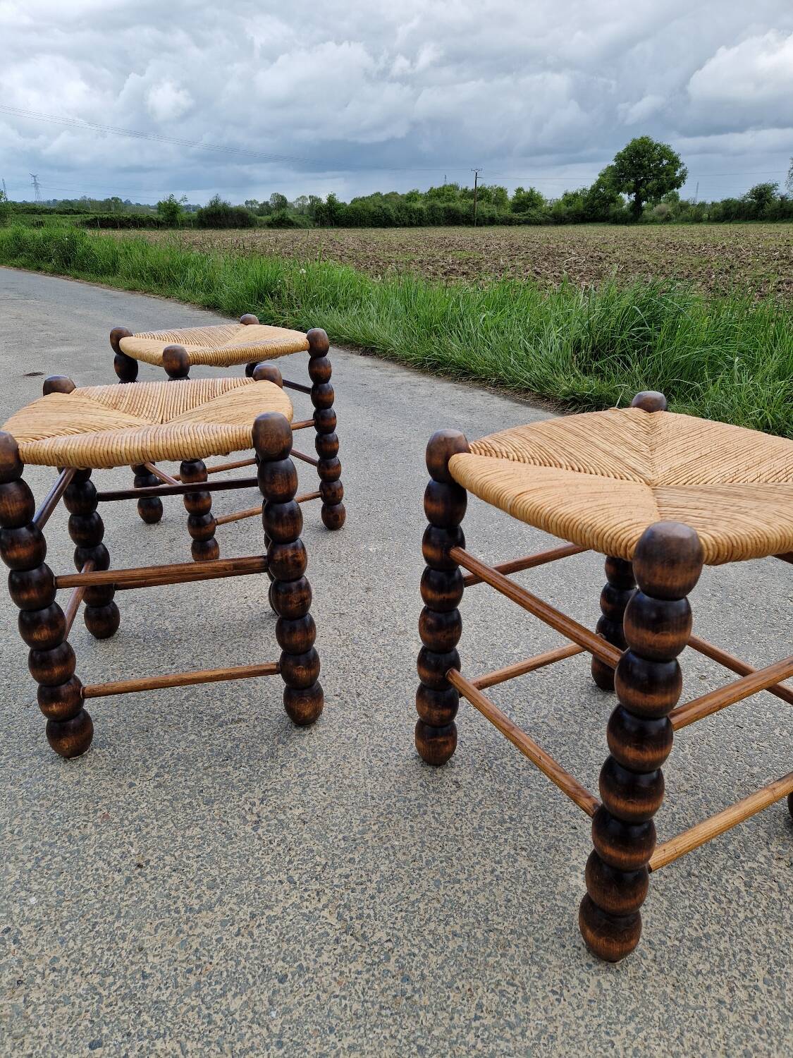 Set of 3 country straw stools