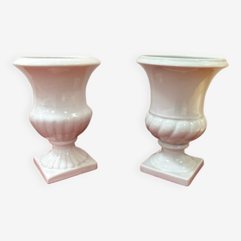 Duo of Medici vases in white porcelain