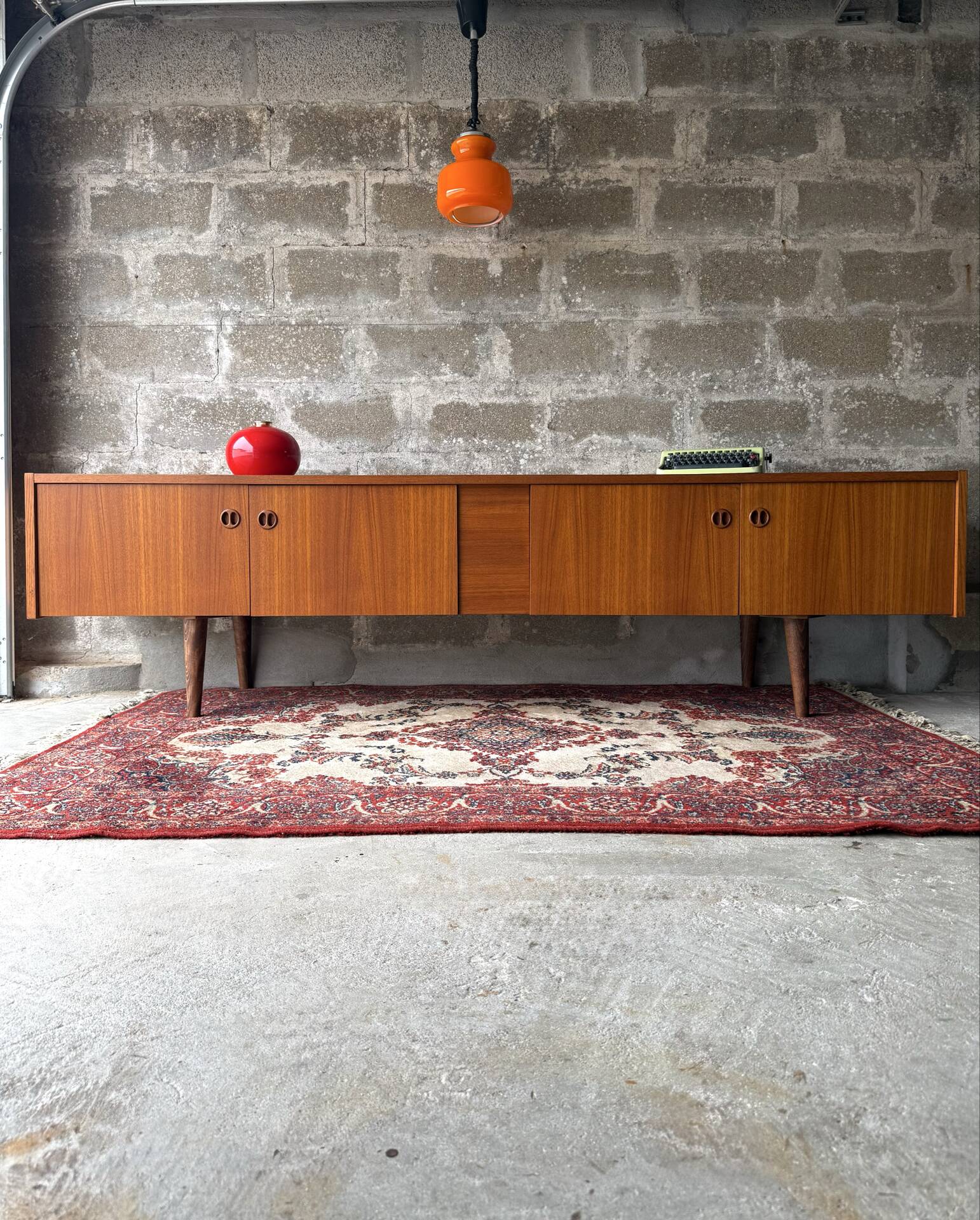 Vintage Scandinavian low sideboard in teak, 1970.