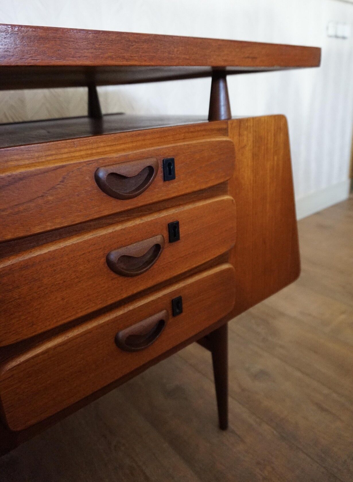 Mid-Century Dutch Modern Writing Desk by Louis Van Teeffelen for Wébé, 1950s