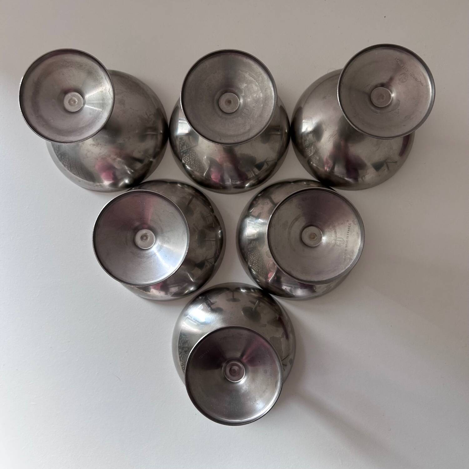 Service of 6 stainless steel cutlery sets.