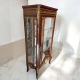 Louis XV style display cabinet in wood and bronze, with several shelves