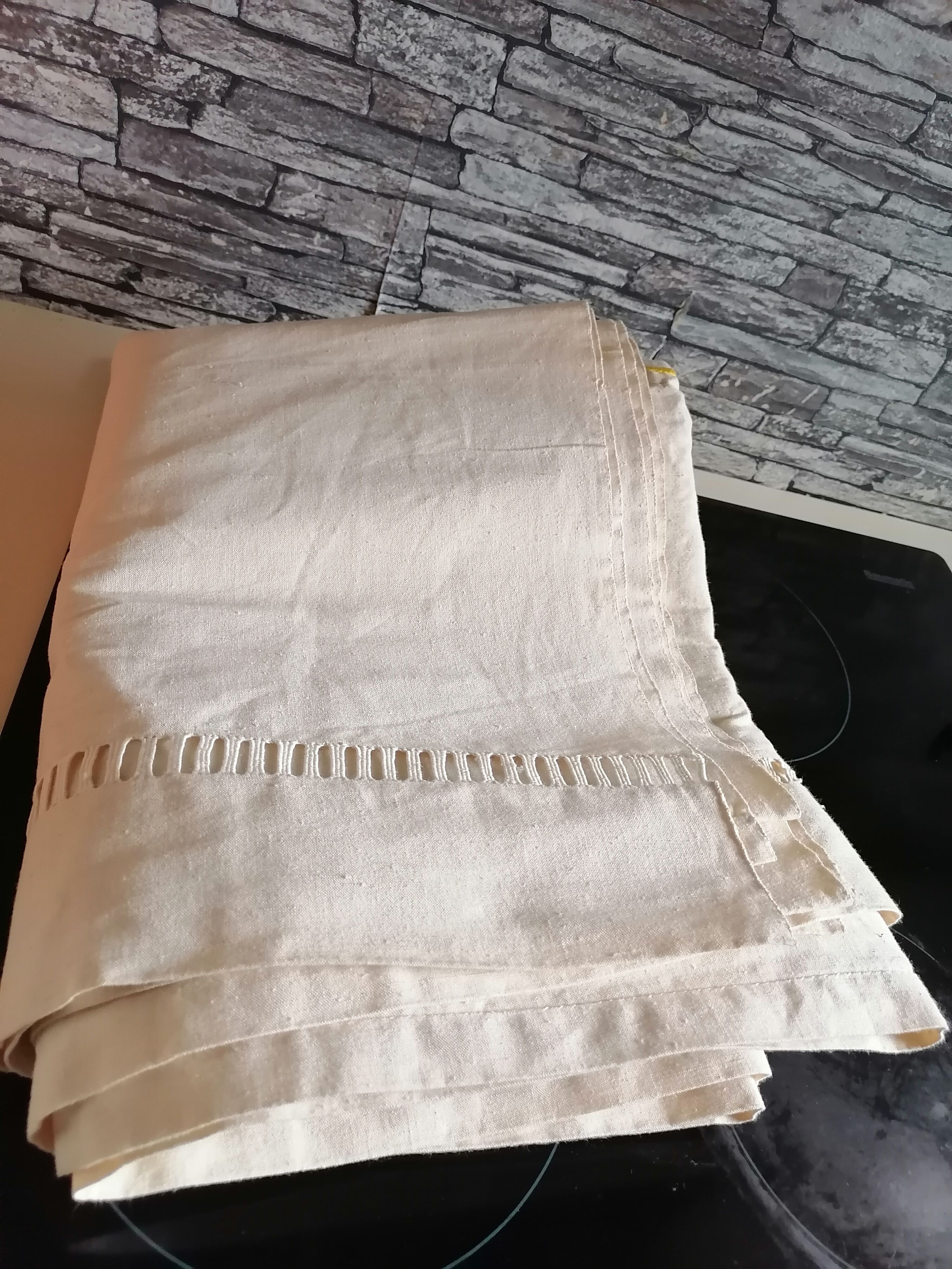 Ecru canvas sheet metis blue flower