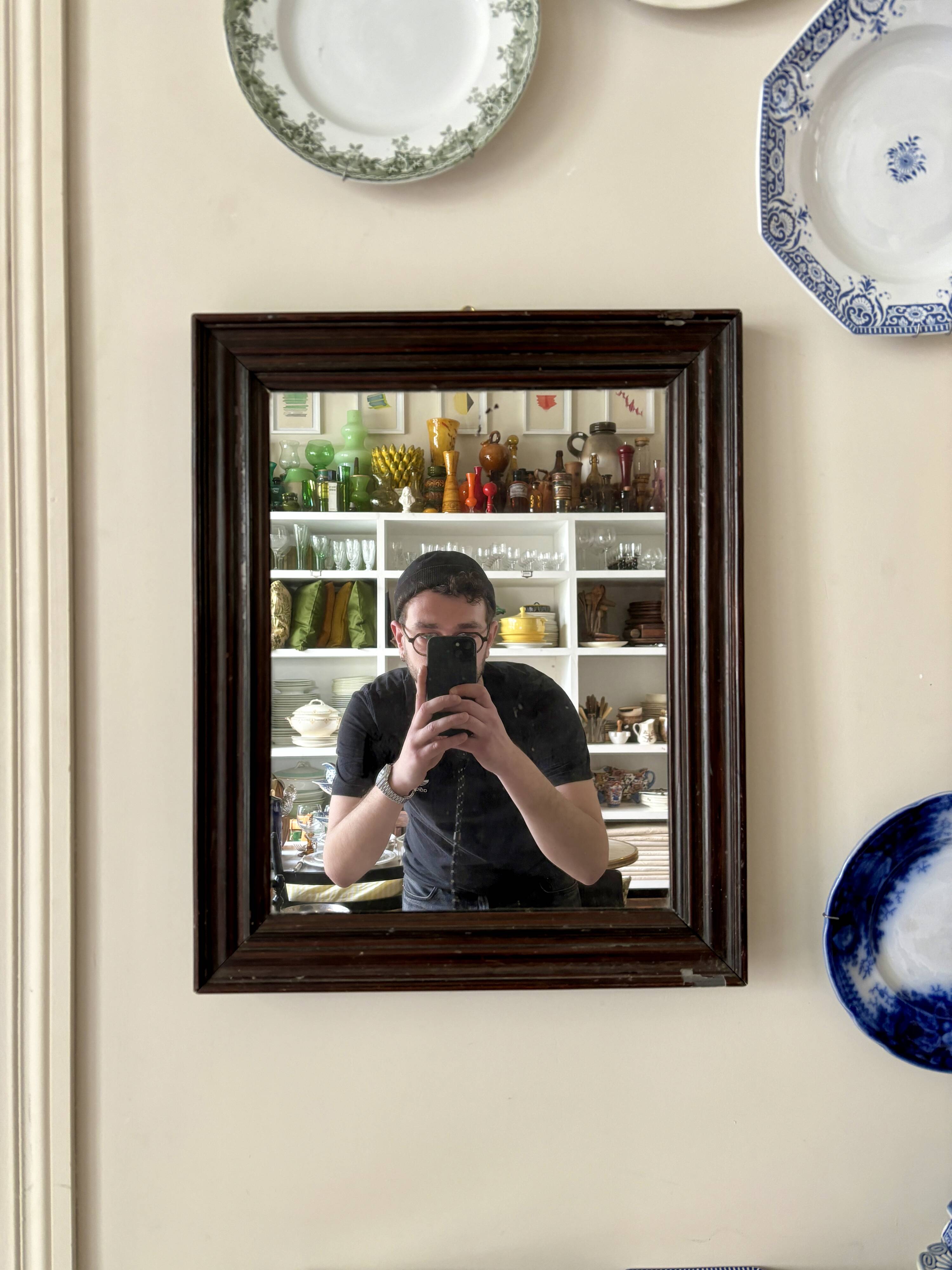 Dark wooden mirror ☐ 49.5 x 40 cm