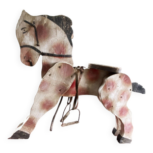 Jouet cheval de bois