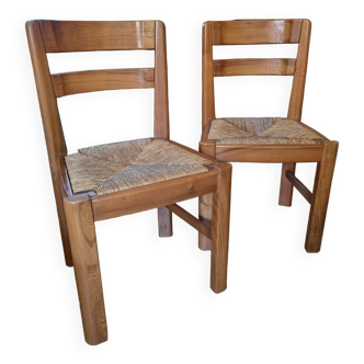 Pair of mulched chairs