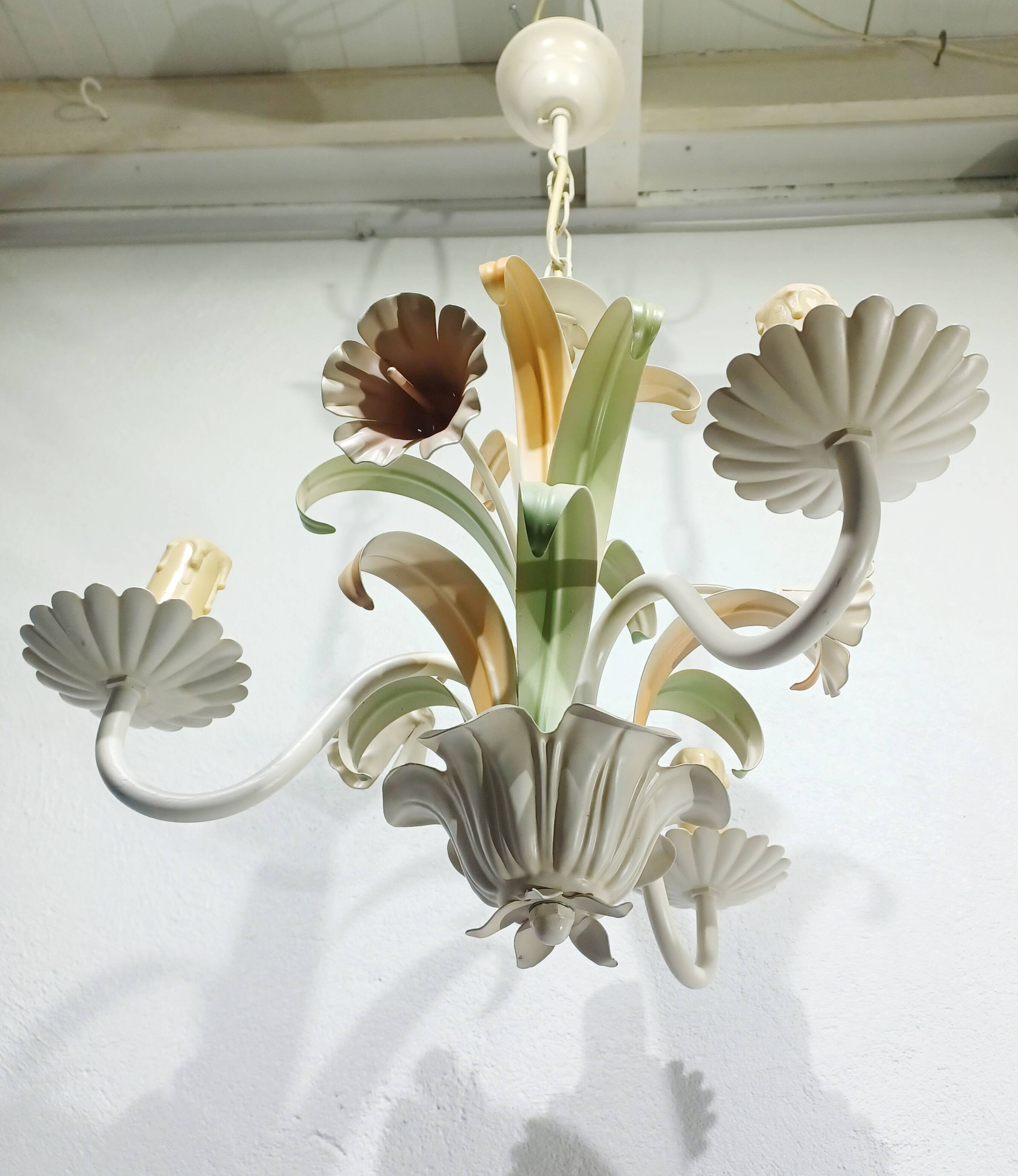 3-light flower chandelier