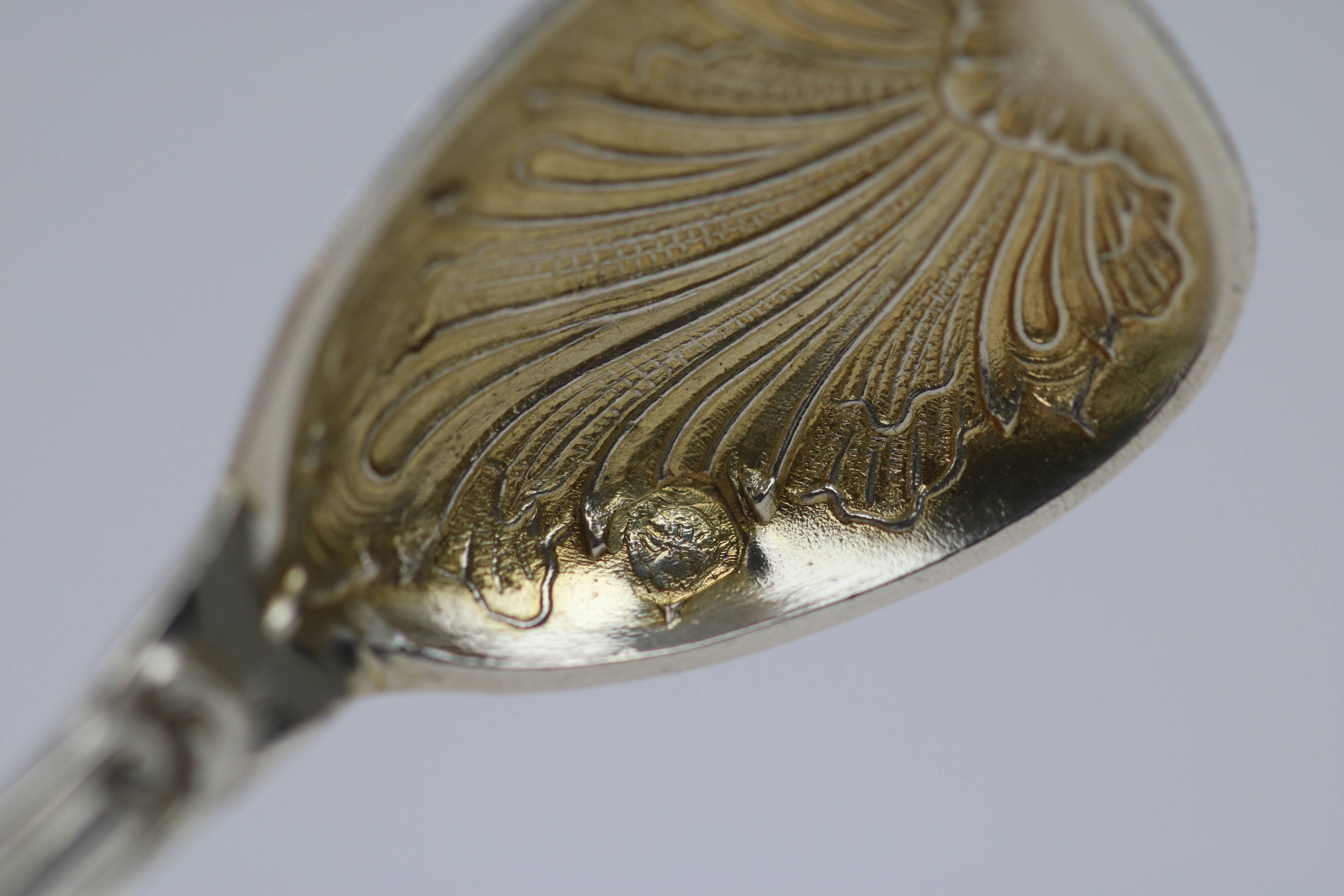 Louis XV Style Salt Shovel In Sterling Silver And Vermeil