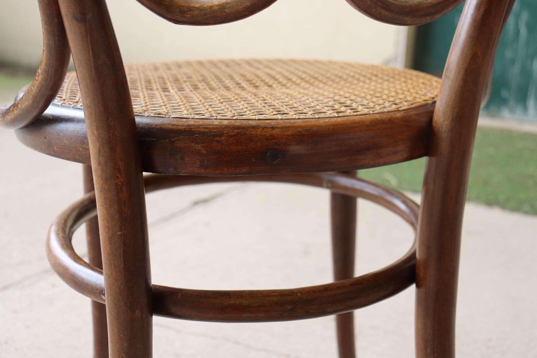 Set of 6 omega bistro chairs