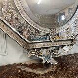 19th century Venitien mirror in bevelled and engraved glass