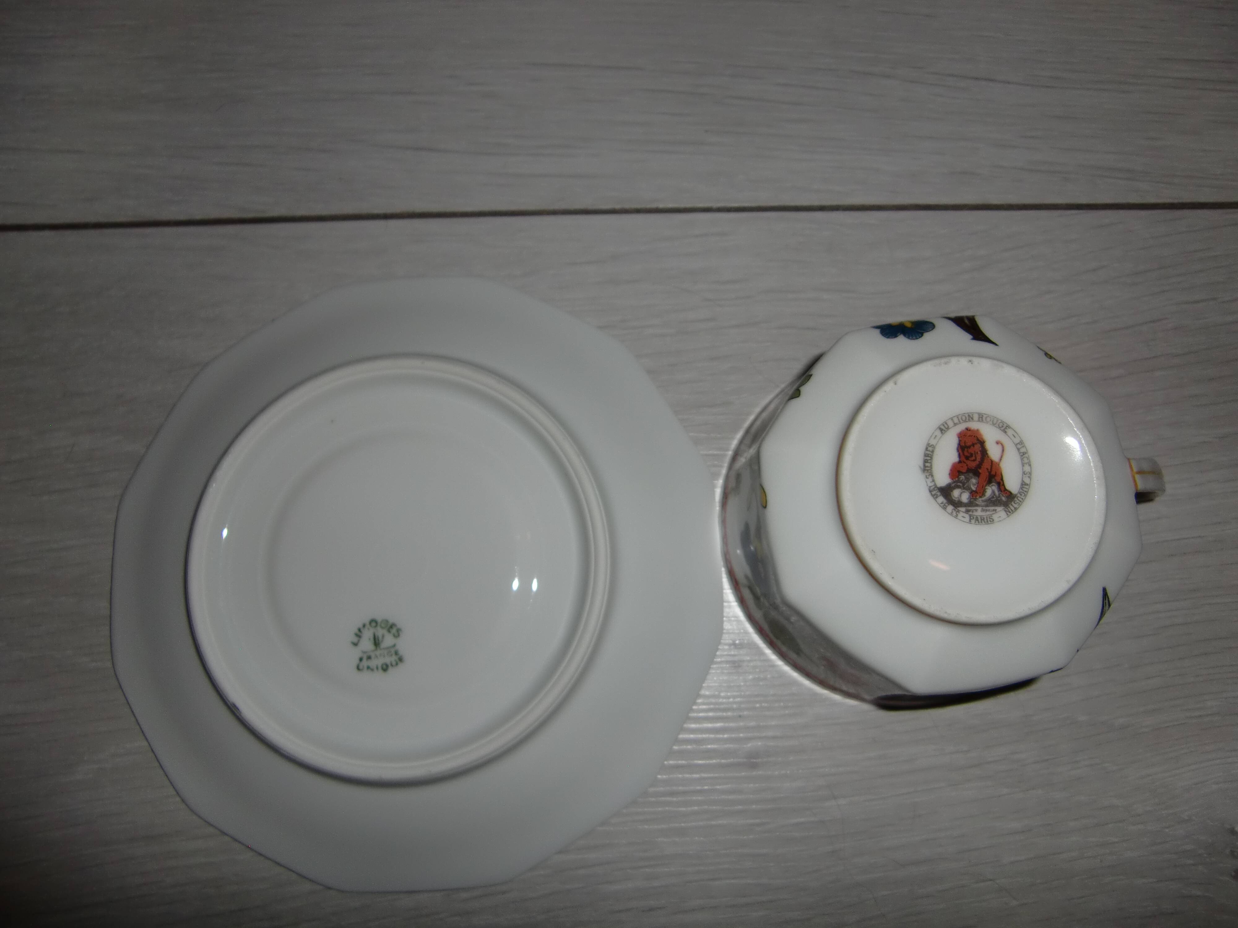 Lot de 6 tasses à café/thé et 12 soucoupes assorties des années 50'