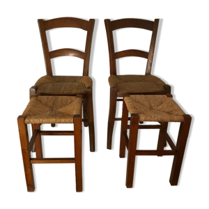 ensemble chaises et tabourets