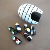 Wooden igloo and 6 little penguins