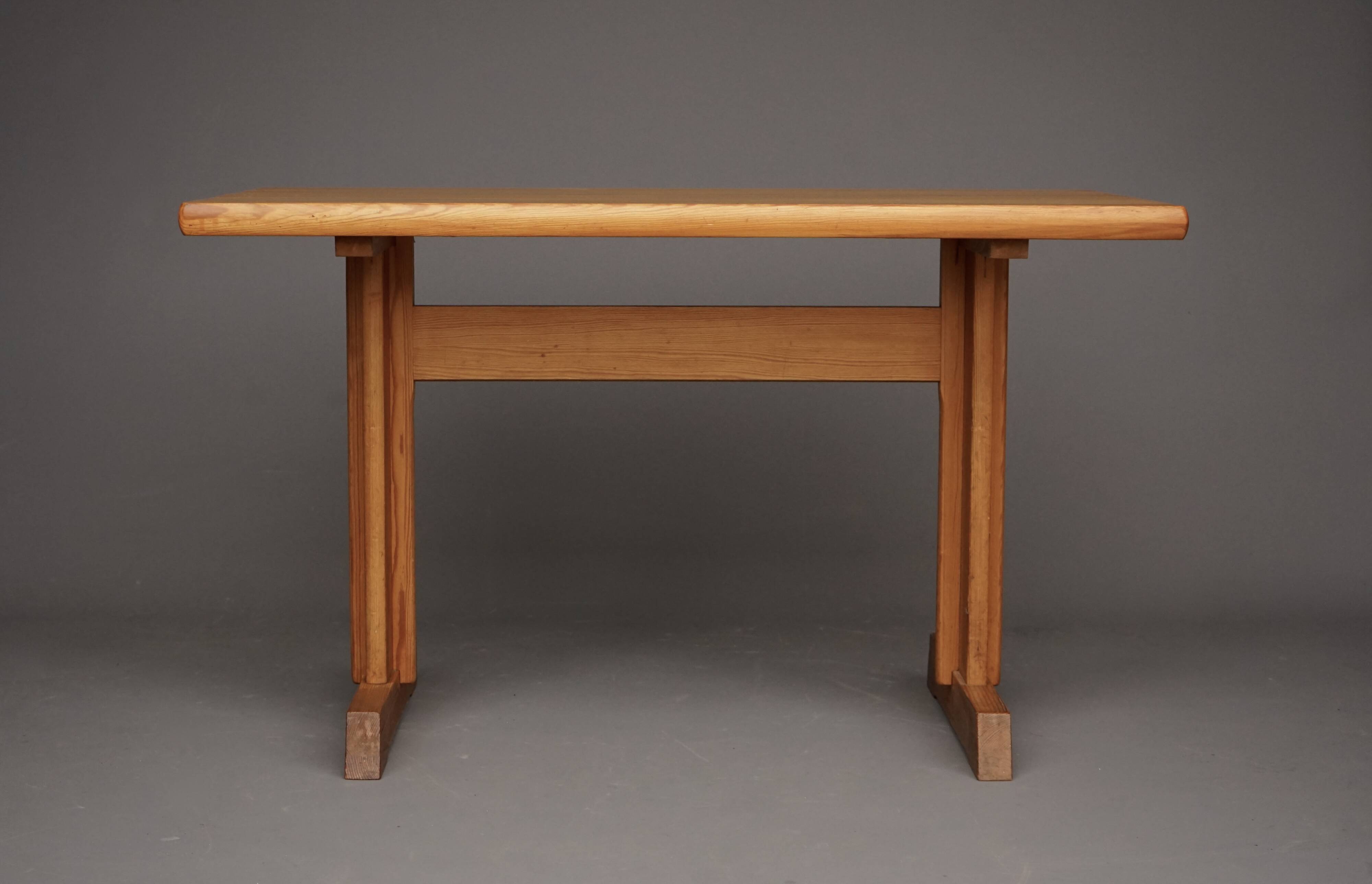 Table de cuisine en pin massif, années 1970