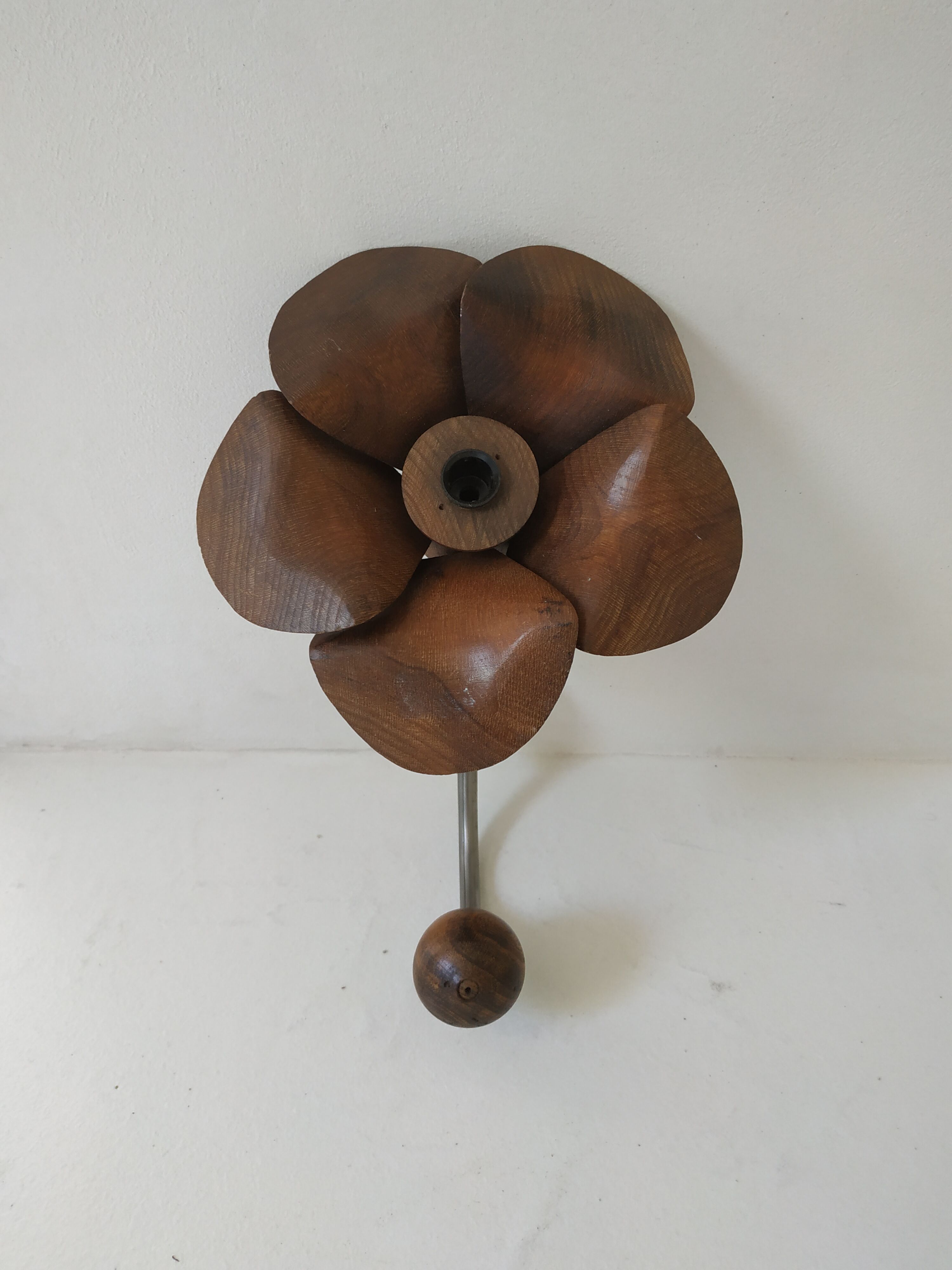 Old wooden flower pad