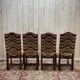 4 chaises de style Louis XIII en bois tournés et velours