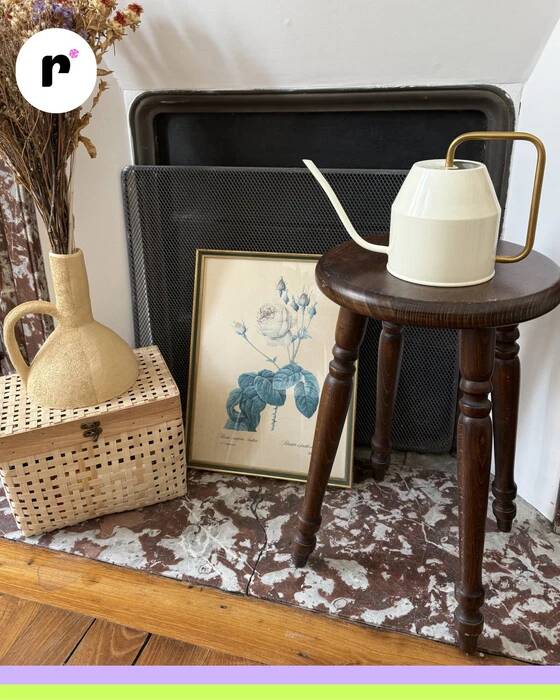 4-legged turned wooden stool