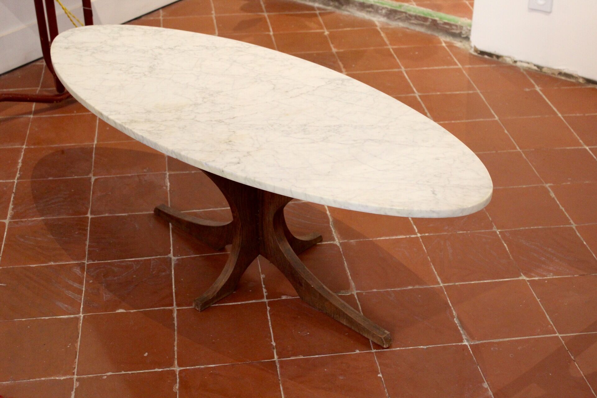 Table basse ovale marbre et palissandre