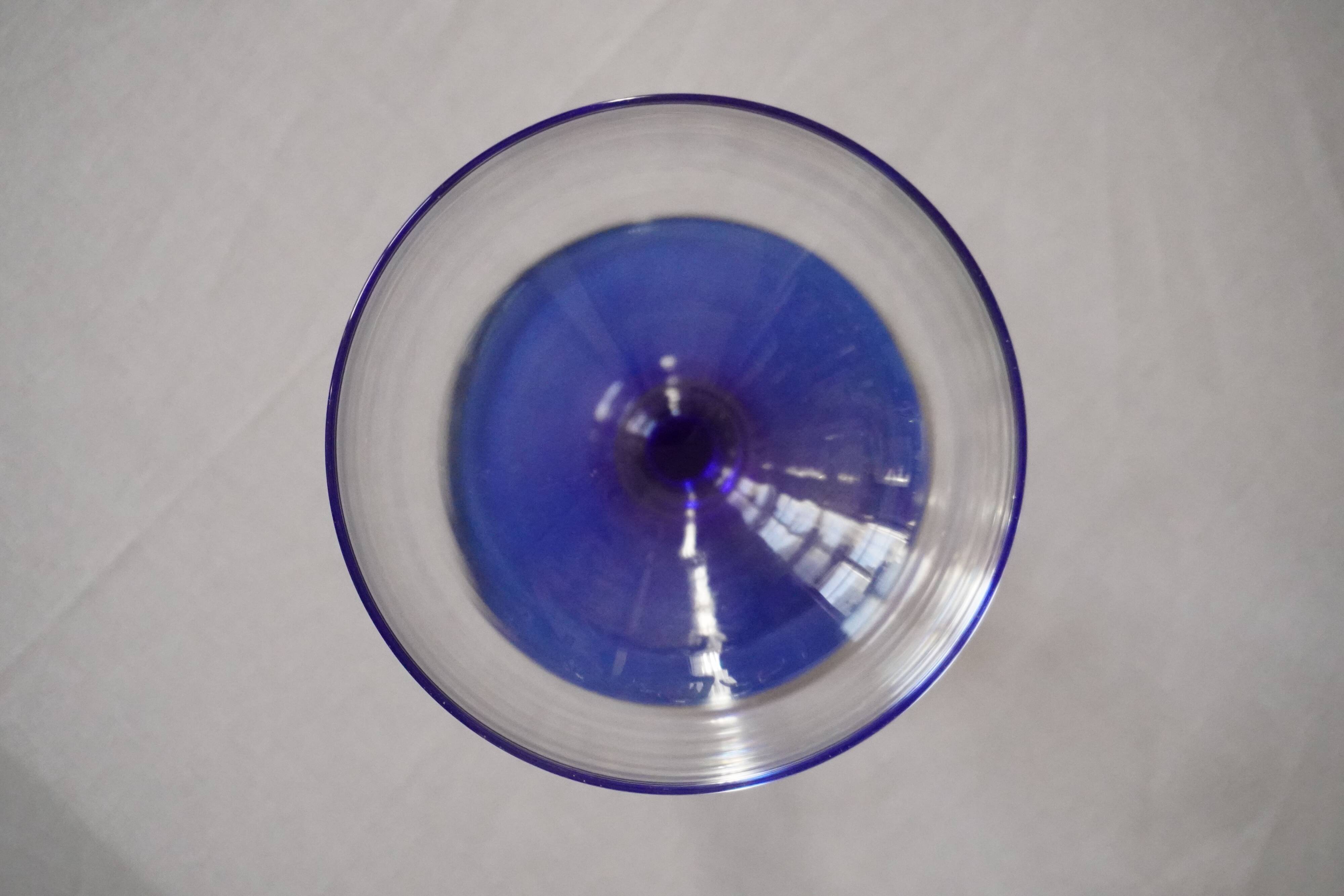 Set of 4 glass (ice cream) bowls, blue stem, Codec