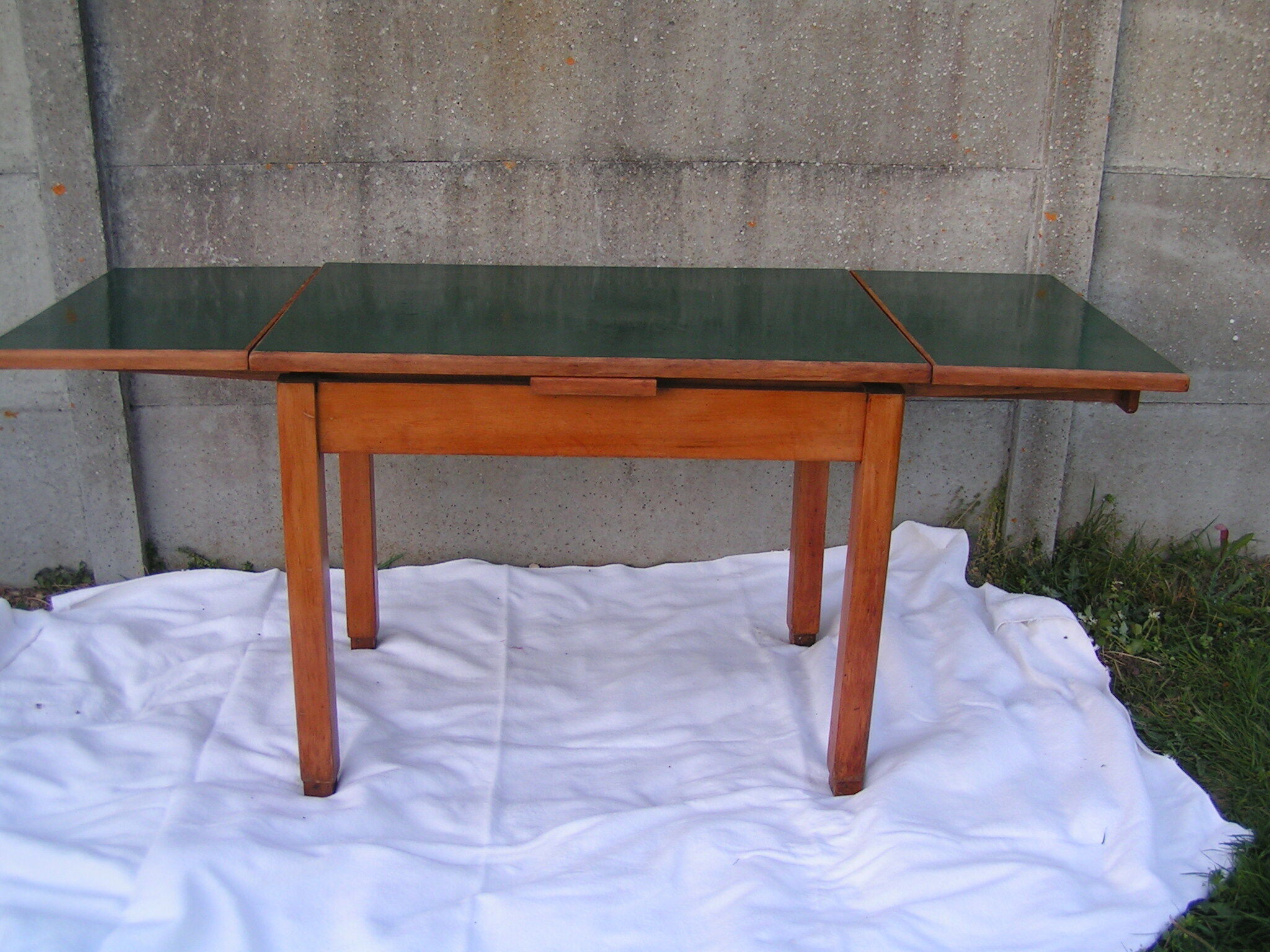 Table de cuisine des années 50