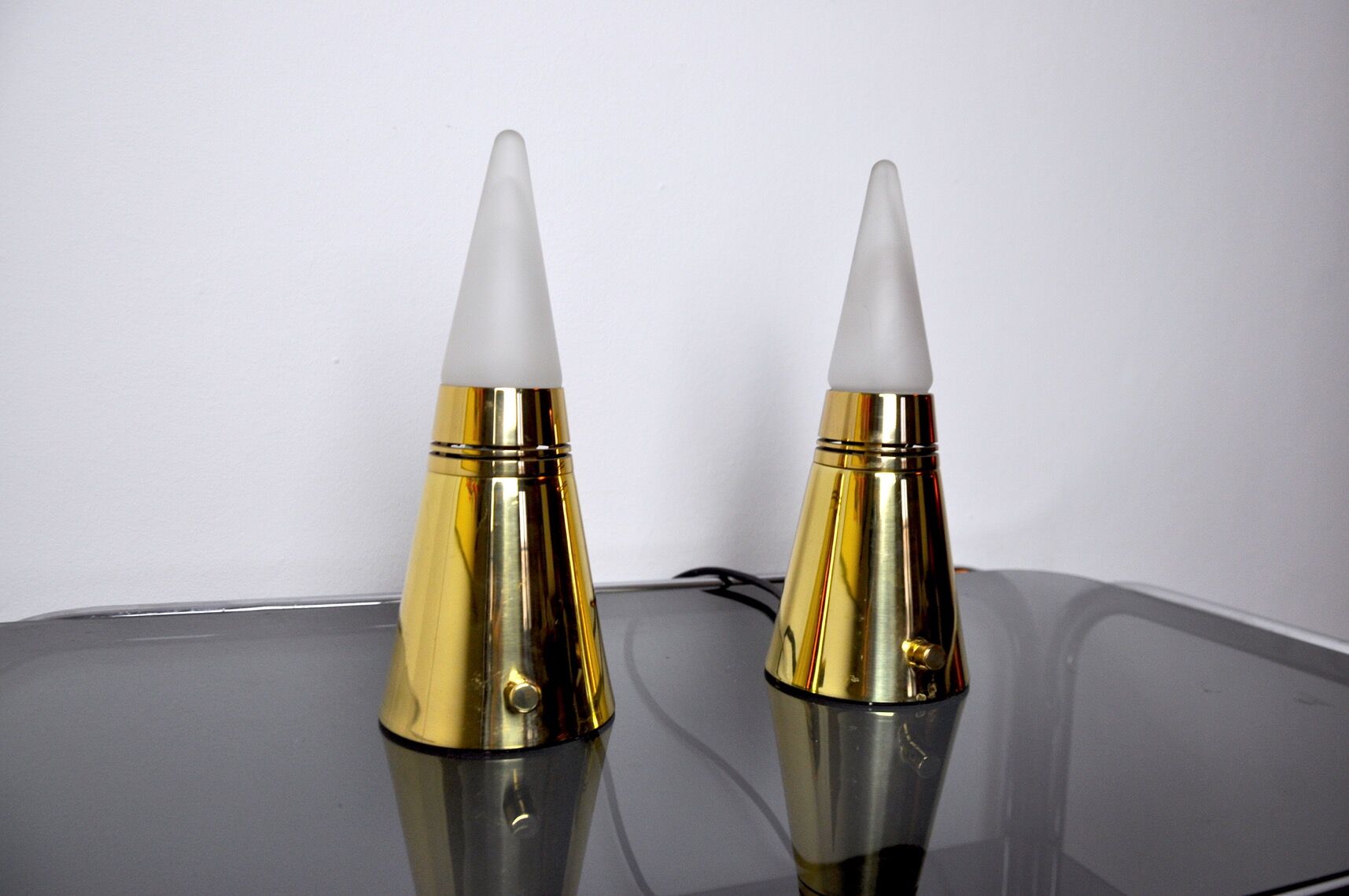 Pair of Venini Pyramidal Lamps 1970