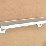 Grande étagère murale Art Deco en porcelaine blanche, années 20