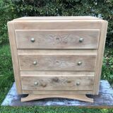 Antique chest of drawers