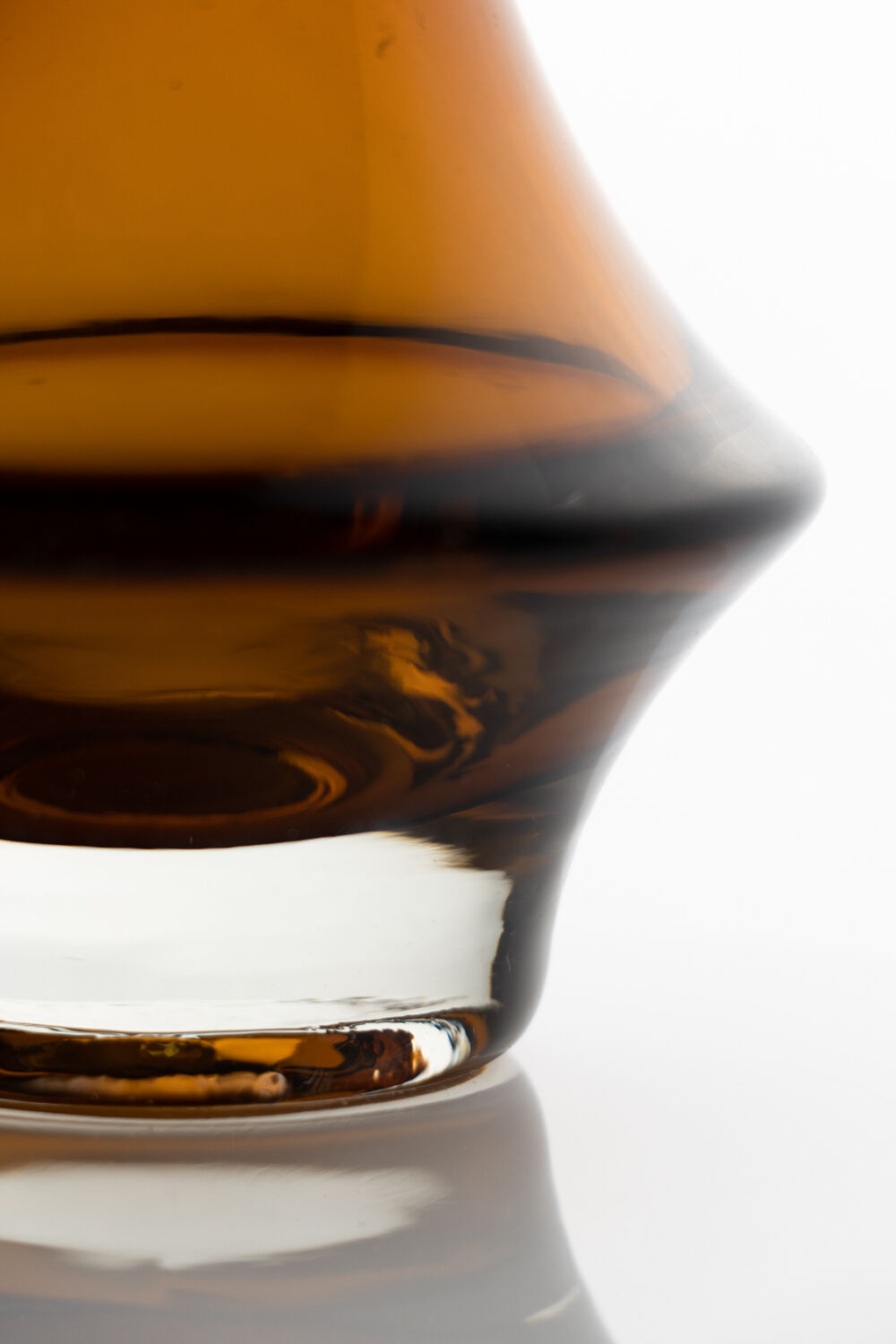 Mid-century modern vase design by Tamara Aladin for Riihimäki