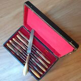 Set of 22 horn handle knives
