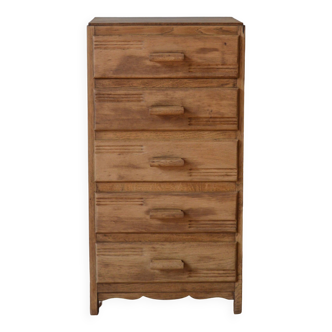 Oak chest of drawers