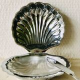Vintage shell butter dish