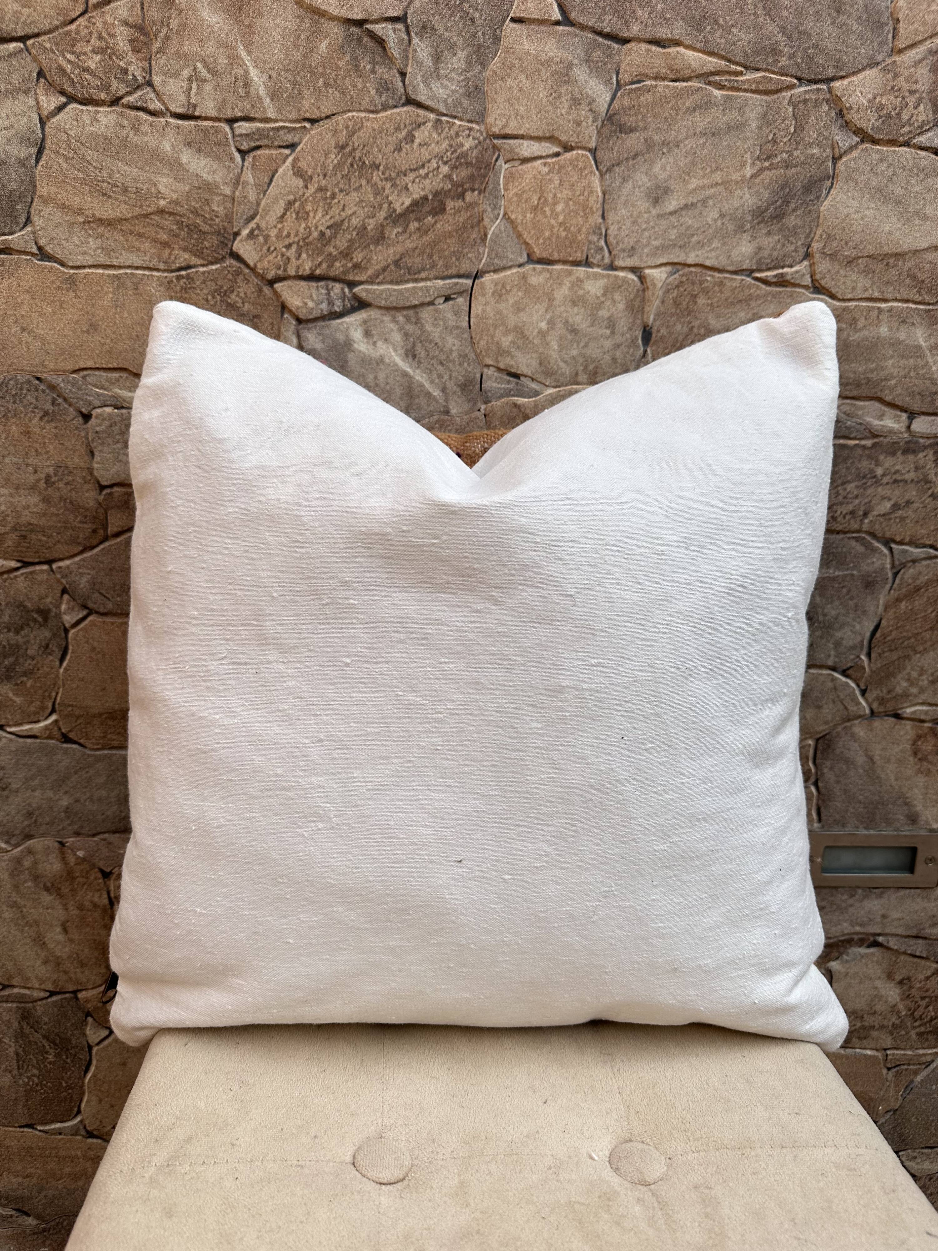 Handmade Moroccan Kilim cushion cover: Bohemian decorative cushion