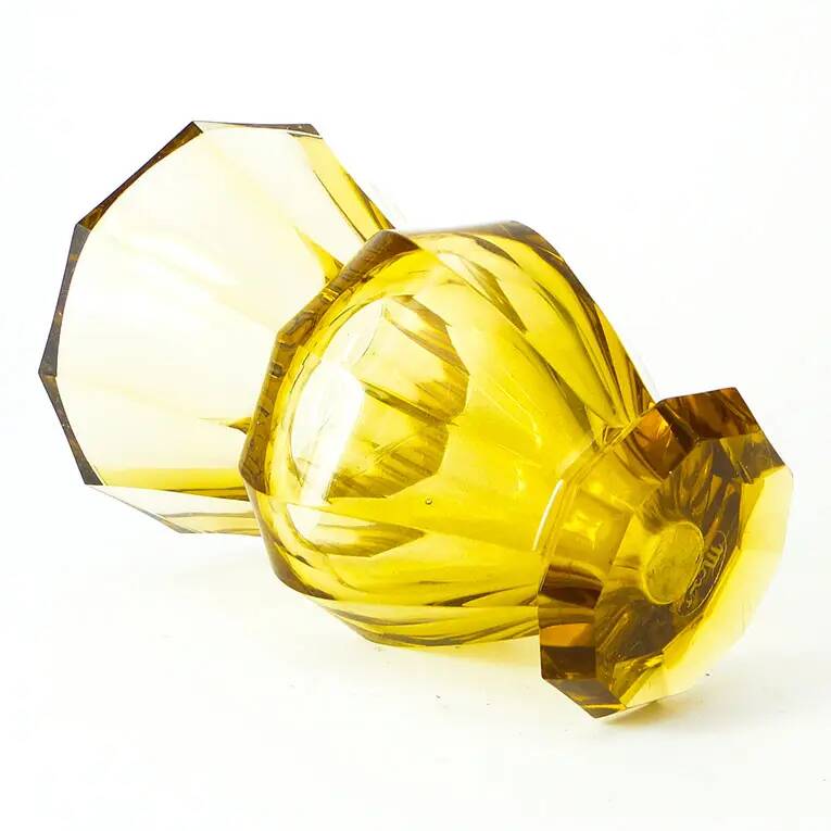 Vase Art Déco, cristal jaune, conçu par J. Hoffmann, Bohême, Tchécoslovaquie, années 1930