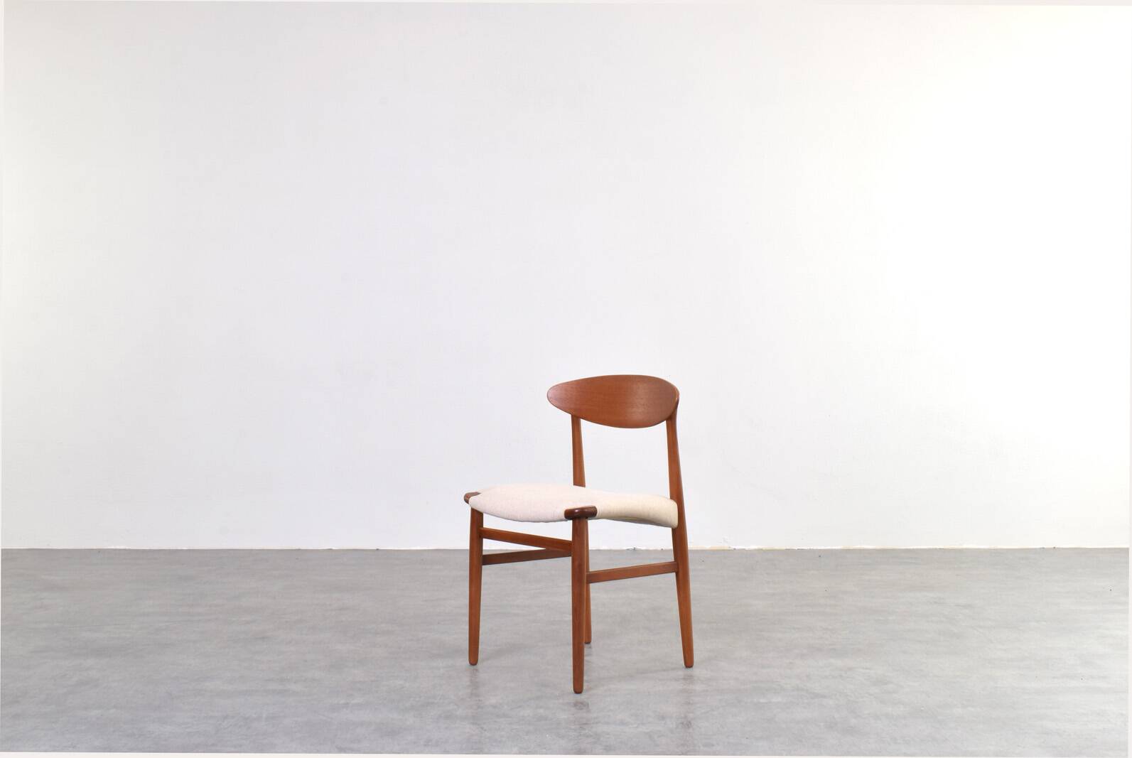 Danish Teak Dining Chairs by Ejner Larsen & Aksel Bender Madsen 1960s Set 4