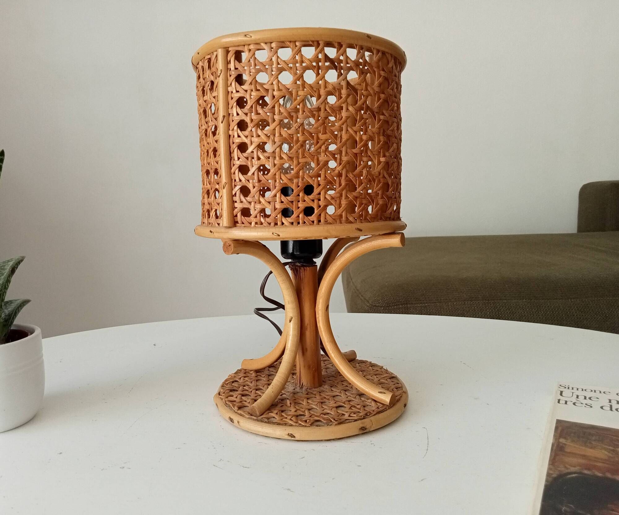 Vintage table lamp in organic style, French Riviera, rattan and caning.