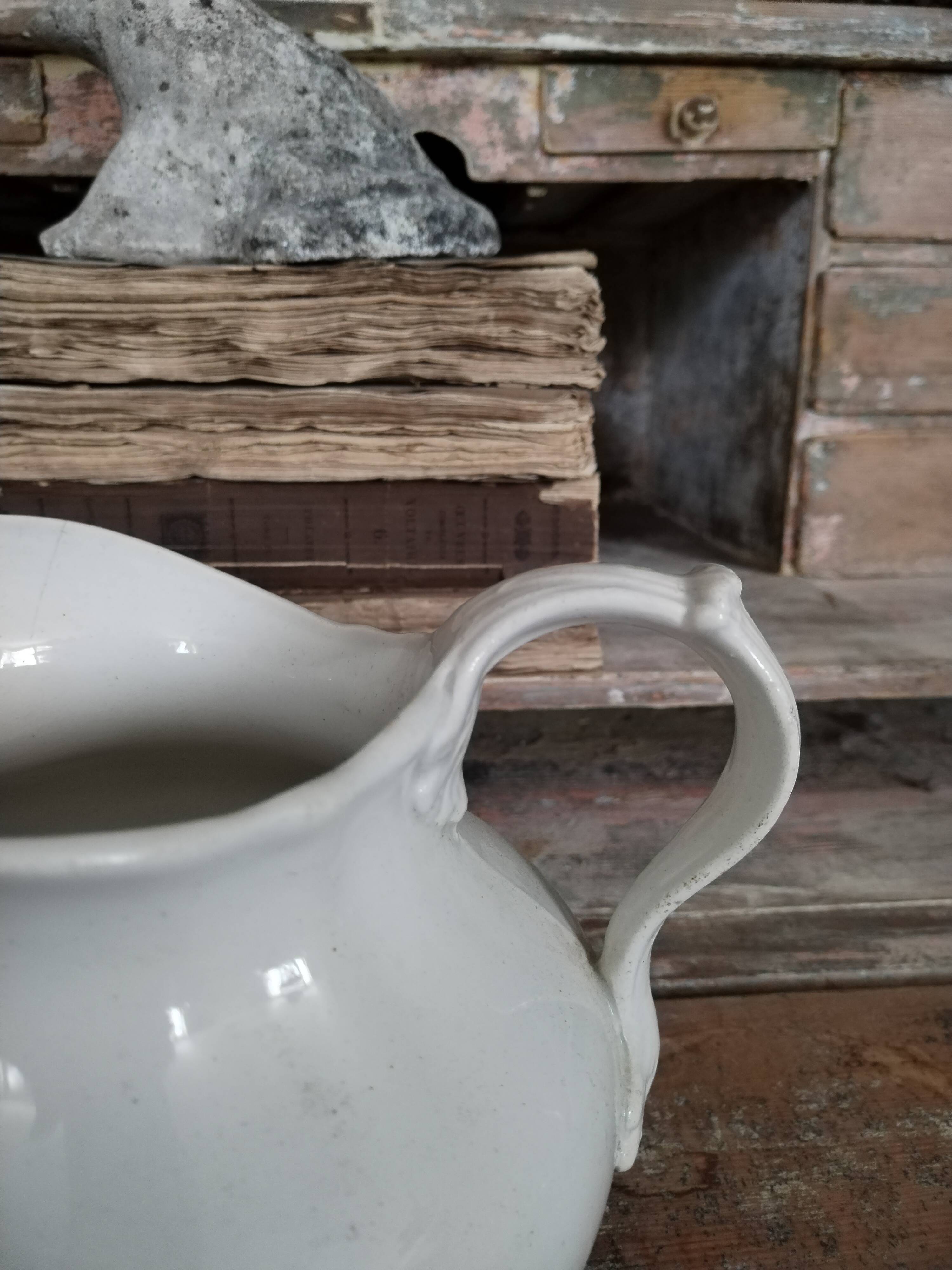 White earthenware jug 19th Creil and Montereau