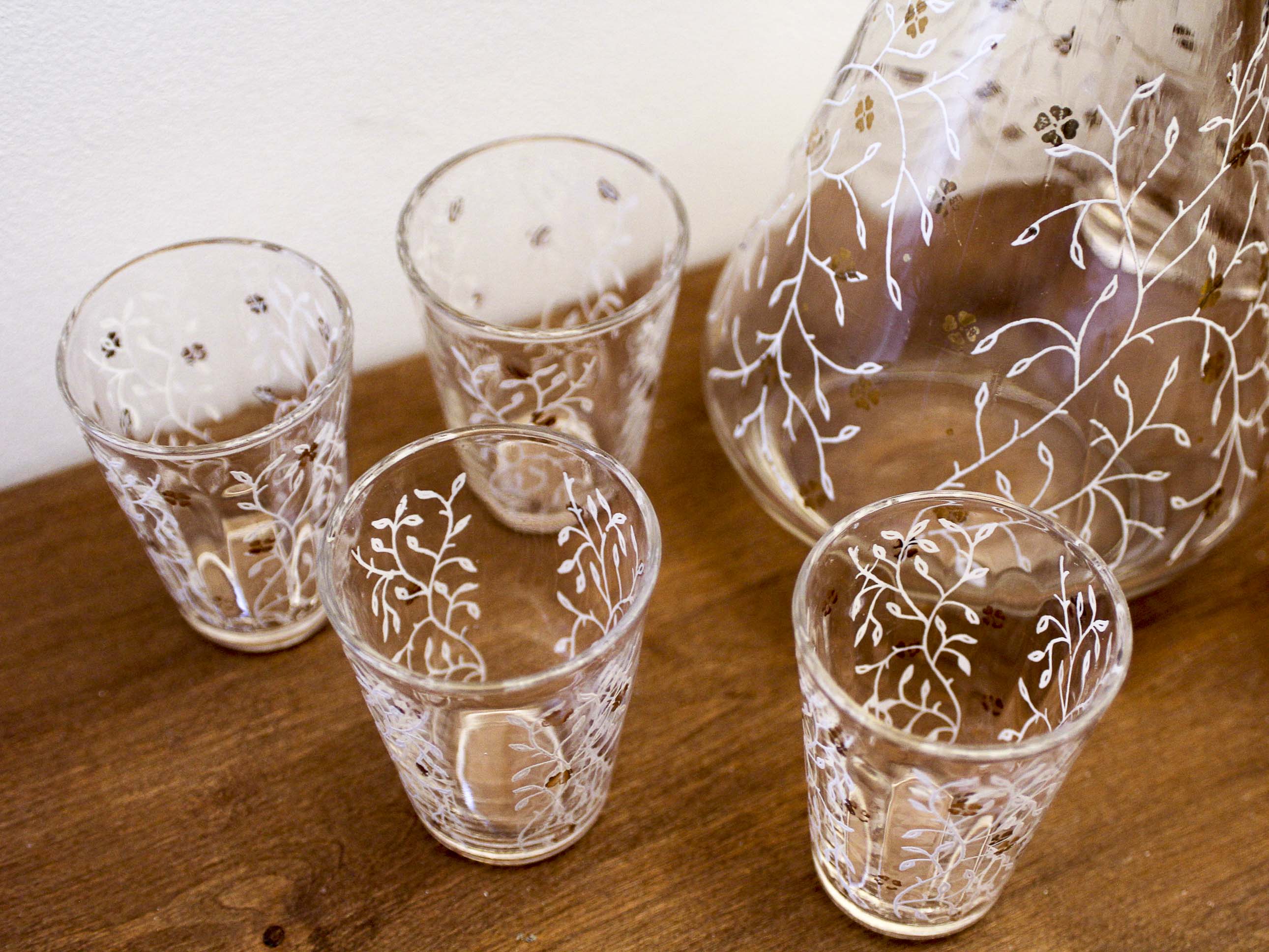 Liquor service 8 glasses 60s