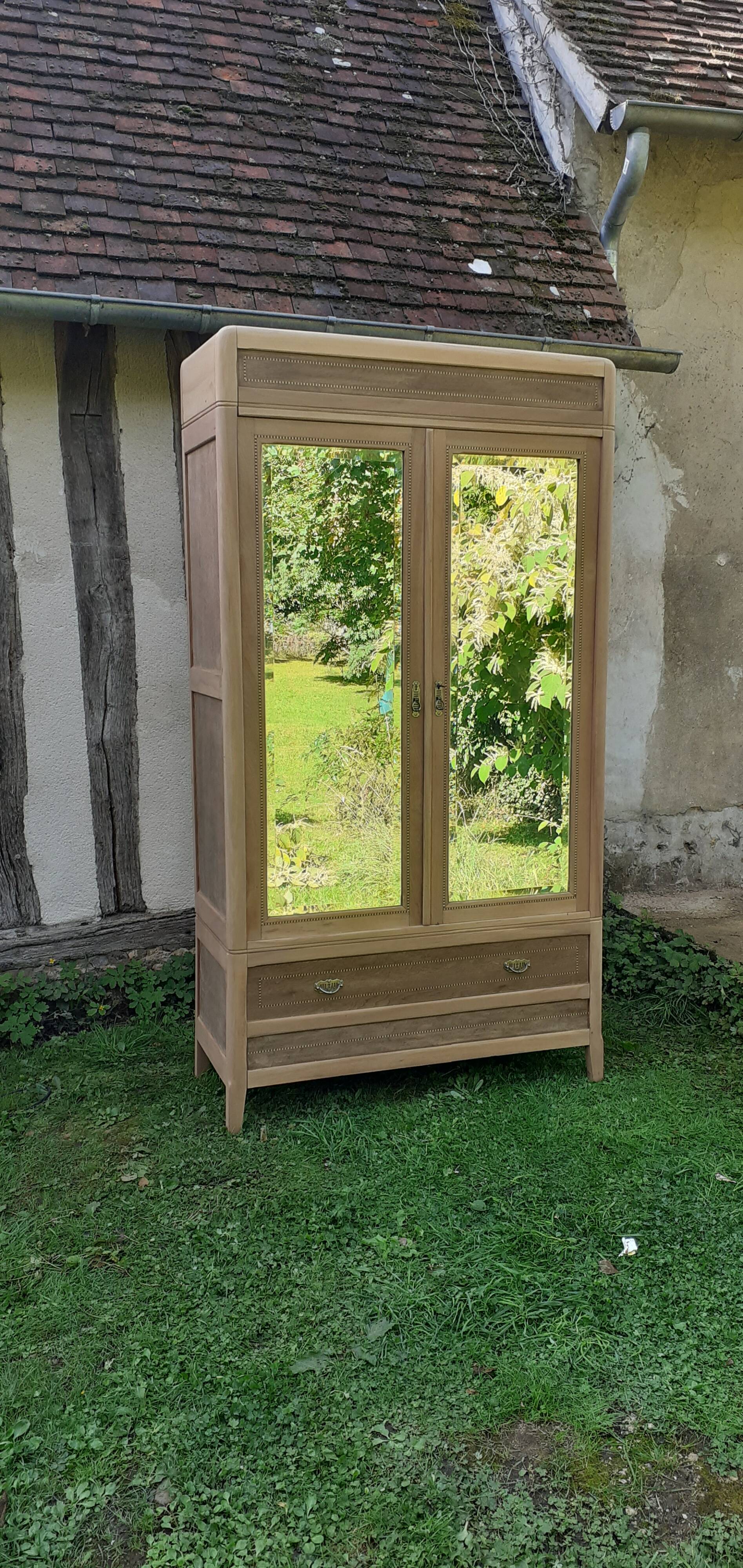 2-door, 1-drawer mirrored cabinet in art deco style, raw oak wood