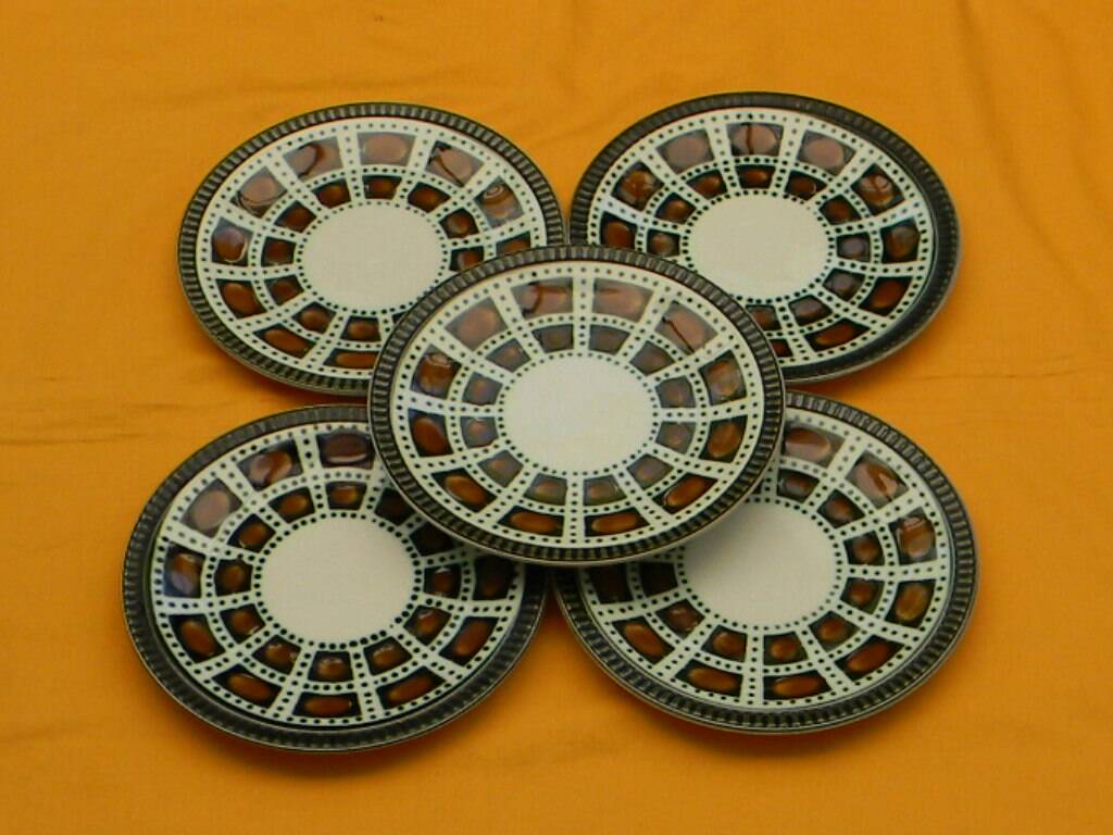 5 vintage ceramic dessert plates Boch Belgium