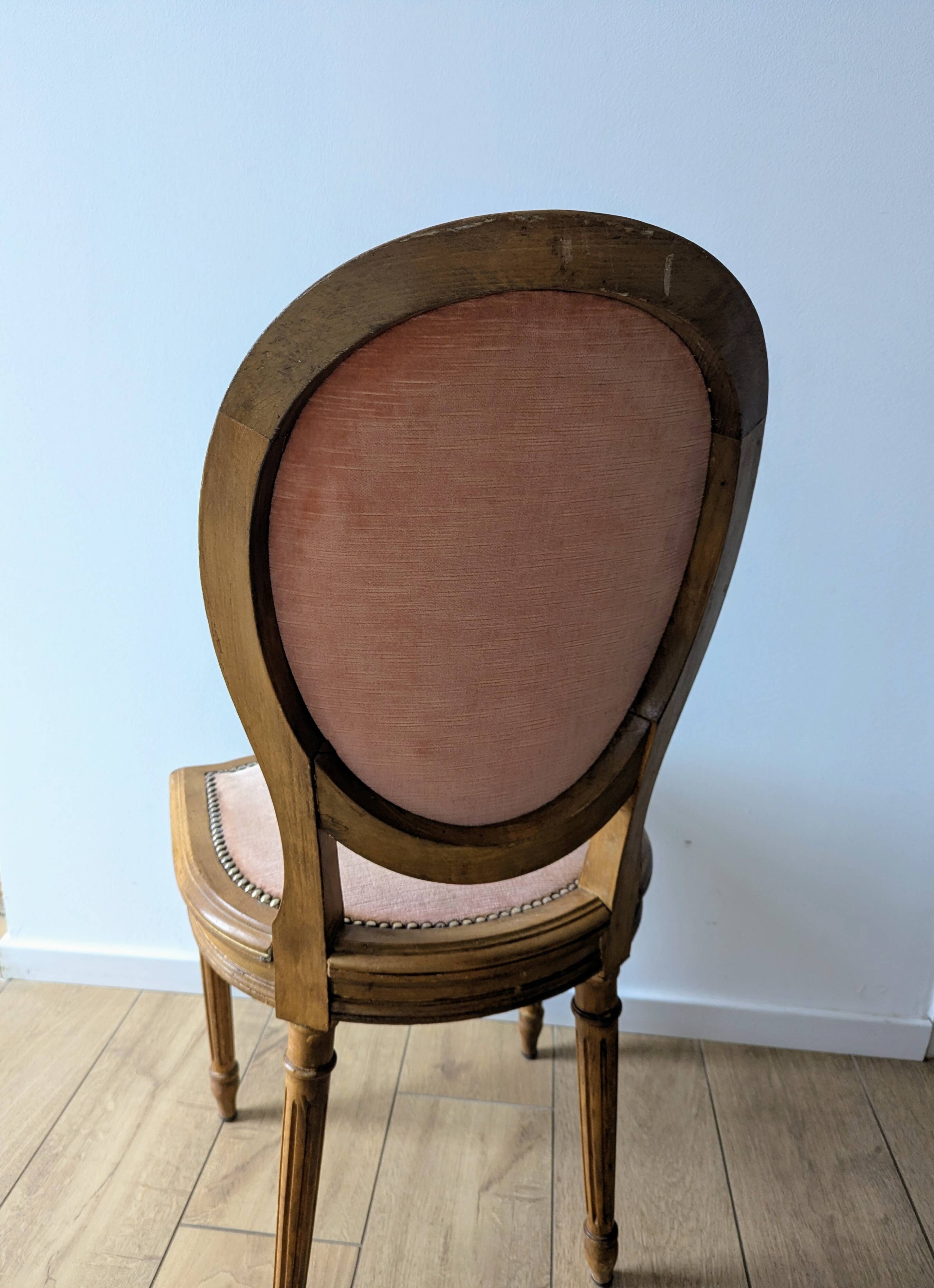 Louis XVI armchair with patina and antique velvet