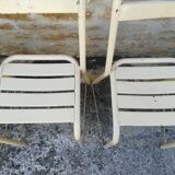 Chaises de terrasse de bistrot