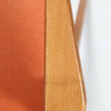 Fauteuil scandinave orange brûlée conclu par Chierowski