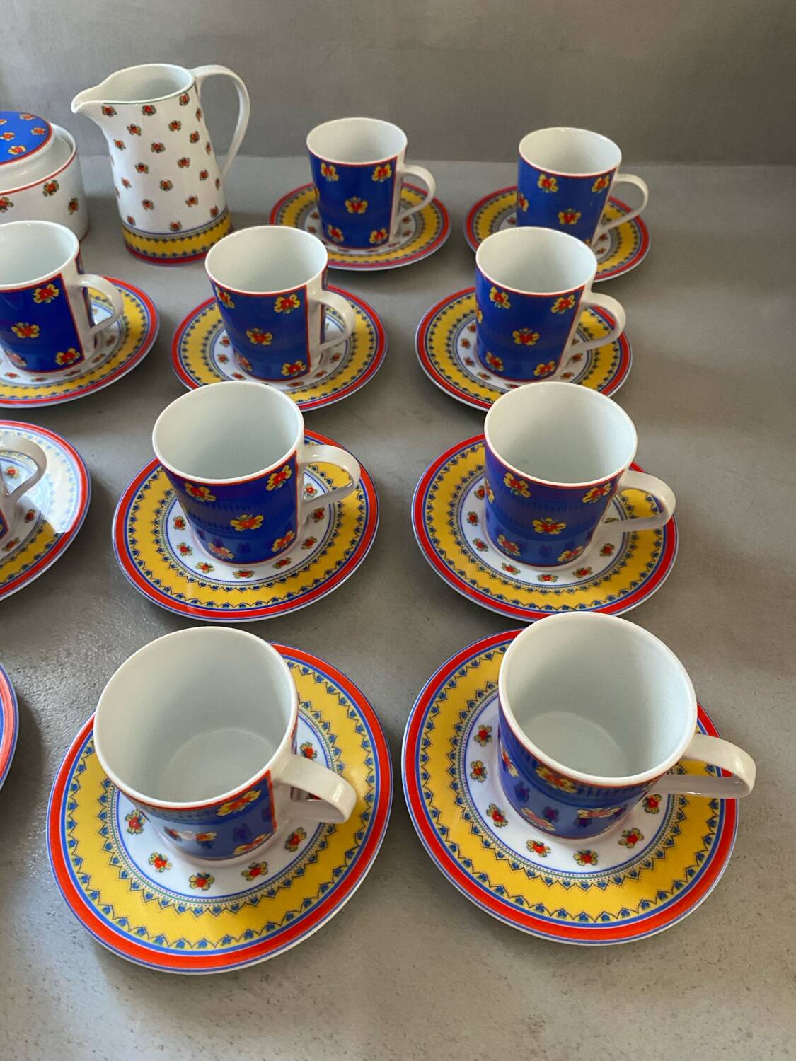 Porcelain coffee service Arles decor solafrance