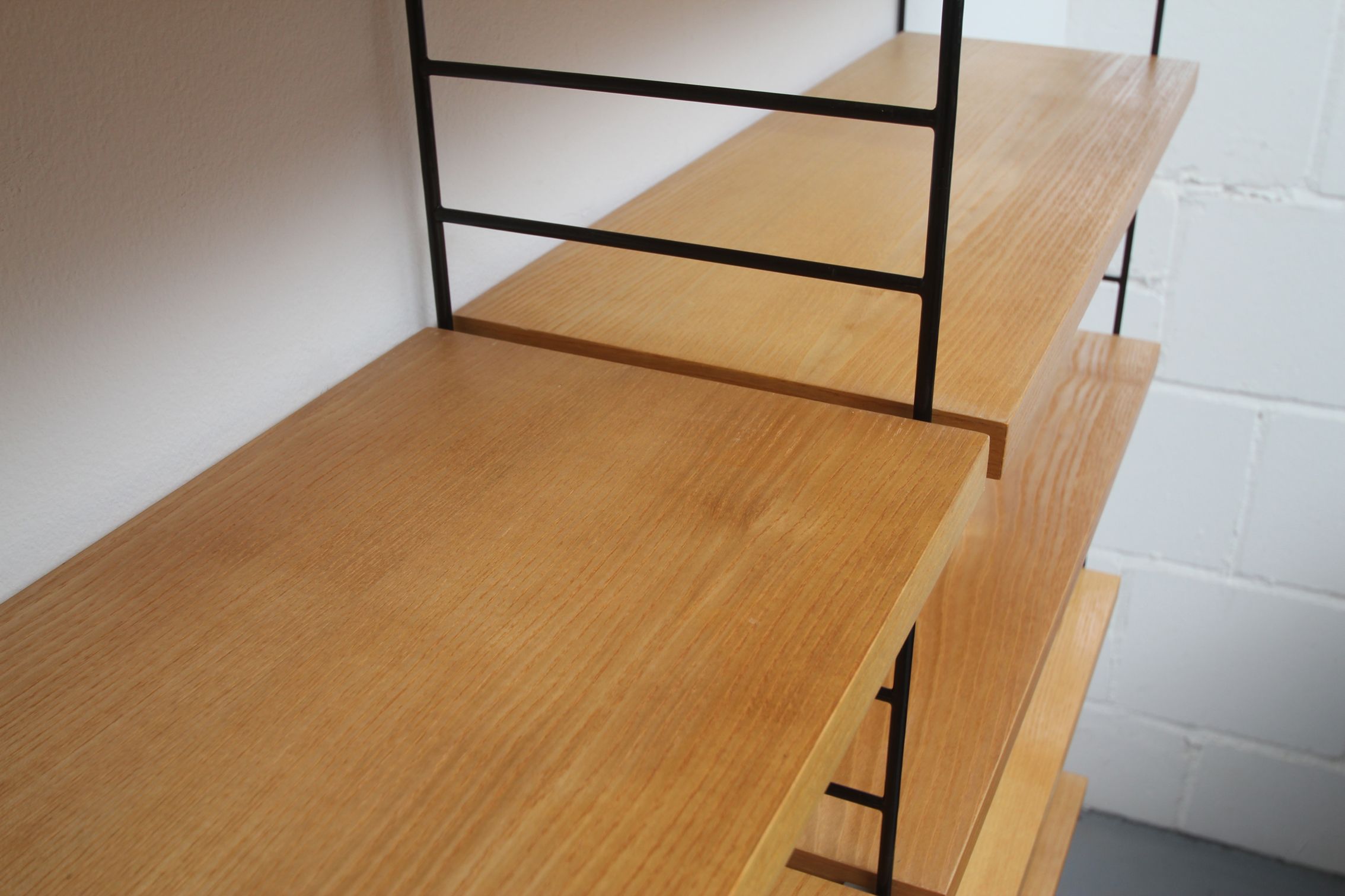 Etagère murale des années 1960 avec vitrine, Nisse Strinning/Suède