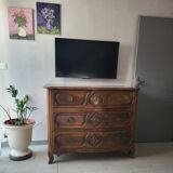 Commode en noyer 18ème