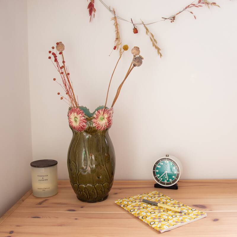 Belgian wild rose slip vase 178