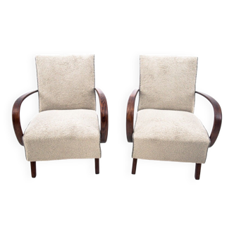 Pair of Art Deco armchairs, Czechoslovakia, 1930s, designed by J. Halabala. After renovation.