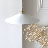 Opaline suspension